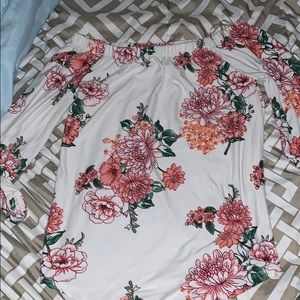 White flower top 🌸